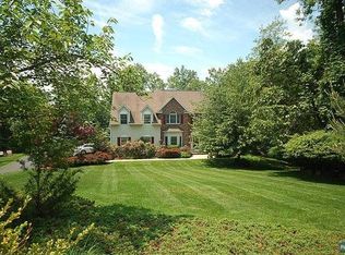 8 N Jersey Ln, Wayne, NJ 07470