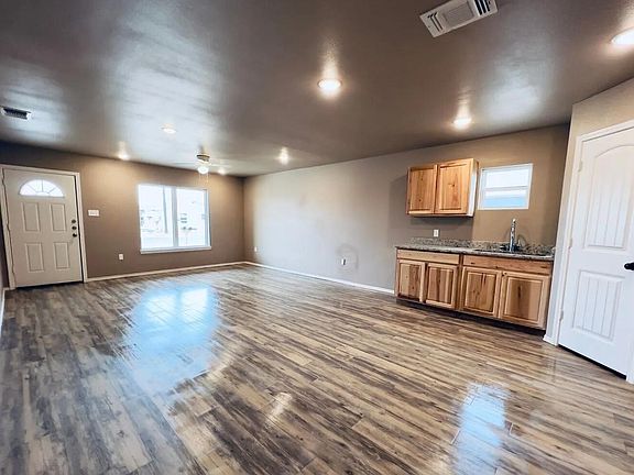 3rd image of 2202 E 10th St