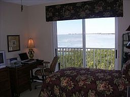 4th image of 25720 Hickory Blvd APT 516B