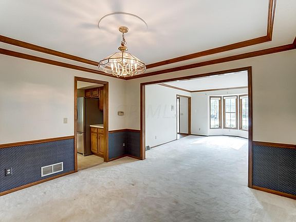 3rd image of 648 Churchill Dr