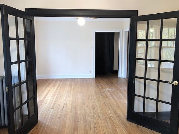 5th image of 2437 W Birchwood Ave #2W