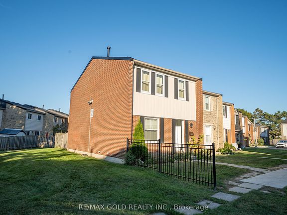 4th image of 900 Central Park Dr #107