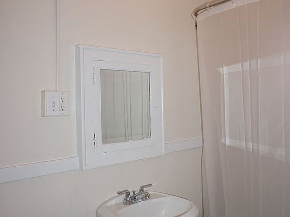 5th image of 1525 Lasalle Ave APT 303