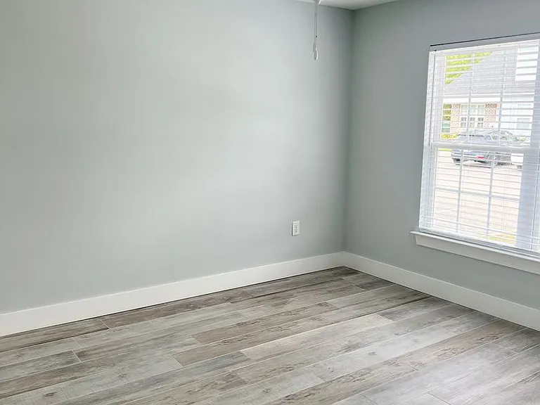 2705 Mercer Dr — Photo 32