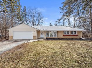 N80W15821 Rainbow DRIVE, Menomonee Falls, WI 53051