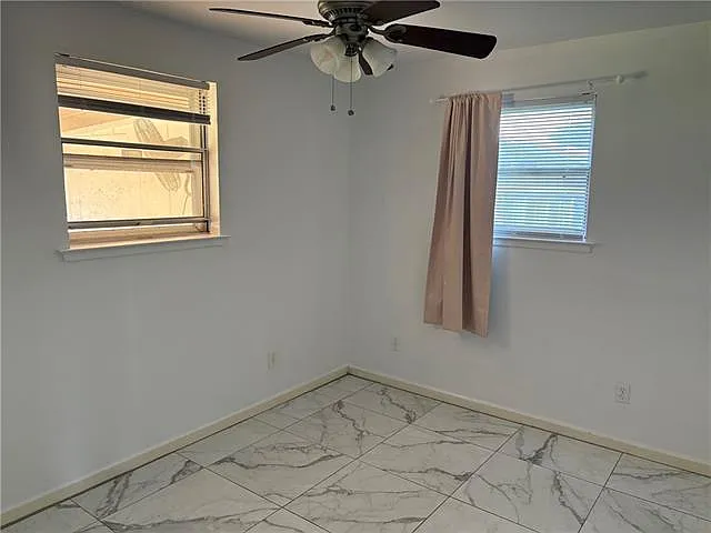 1309 Huron Ave — Photo 8