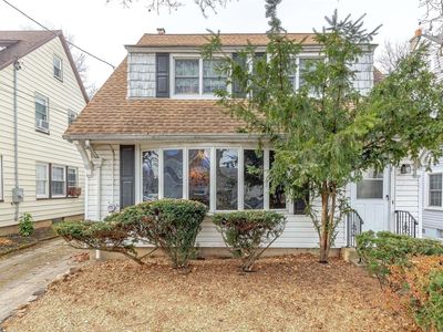 14 Astor Place, Williston Park, NY, 11596