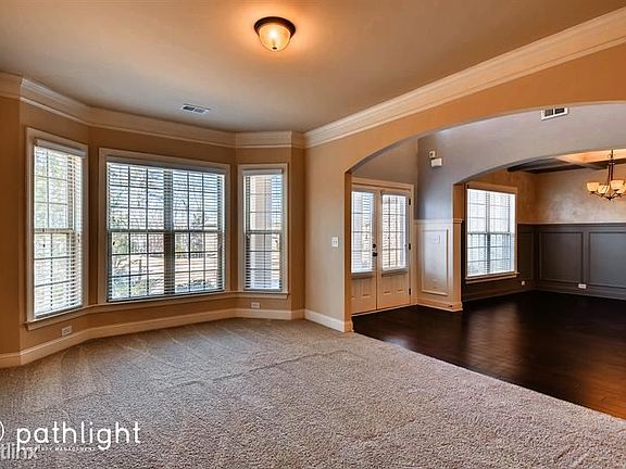 4th image of 244 Fannin Ln