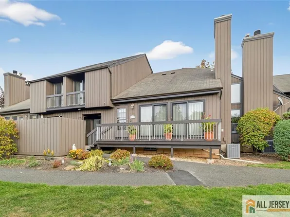 37-33 Bloomingdale Dr, Hillsborough, NJ 08844