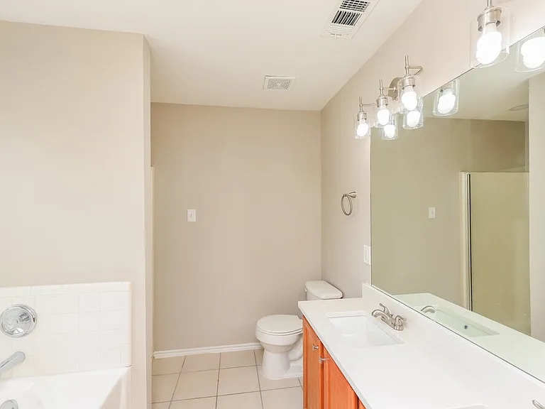 2114 Rose May Dr — Photo 12