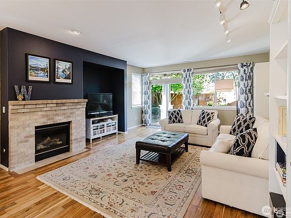 3rd image of 4921 Spokane Court NE