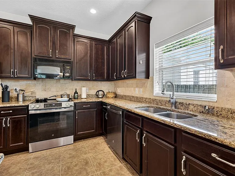 3204 W Marlin Ave — Photo 10