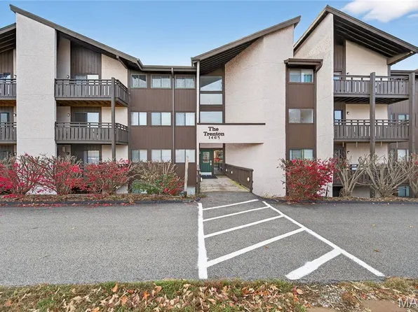 1465 Heritage Lndg Unit 35, Saint Charles, MO 63303