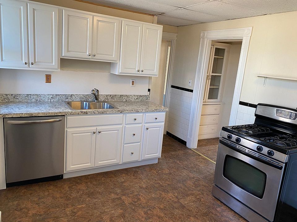 Beautifully updated kitchen!