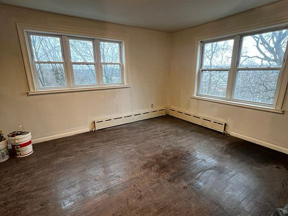 5th image of 386 Sommerville Pl #2