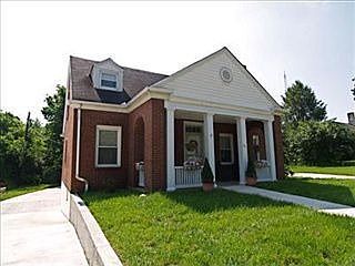 1st image of 221 Lancaster Ave