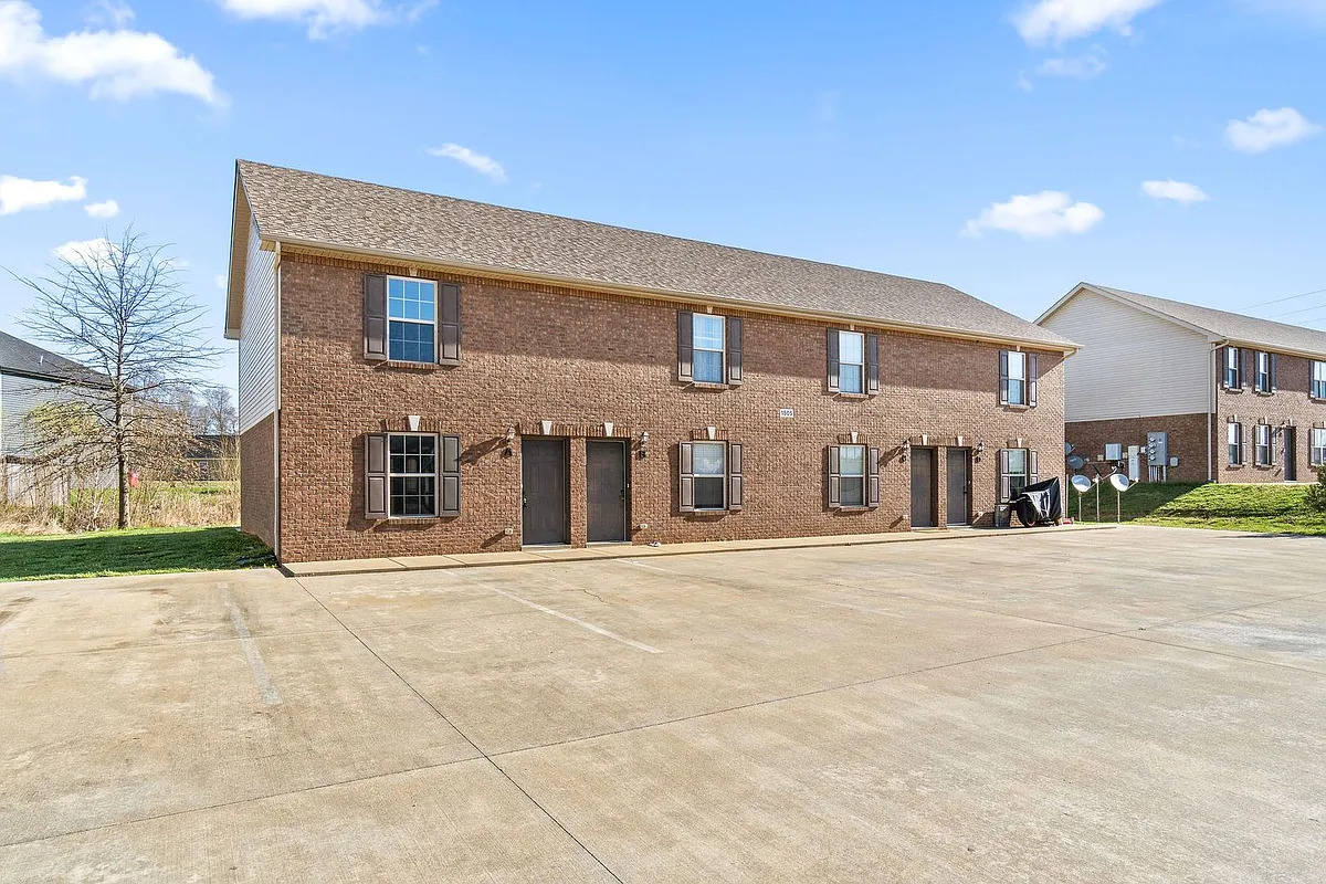 Building Photo - 1805 Beckett Dr