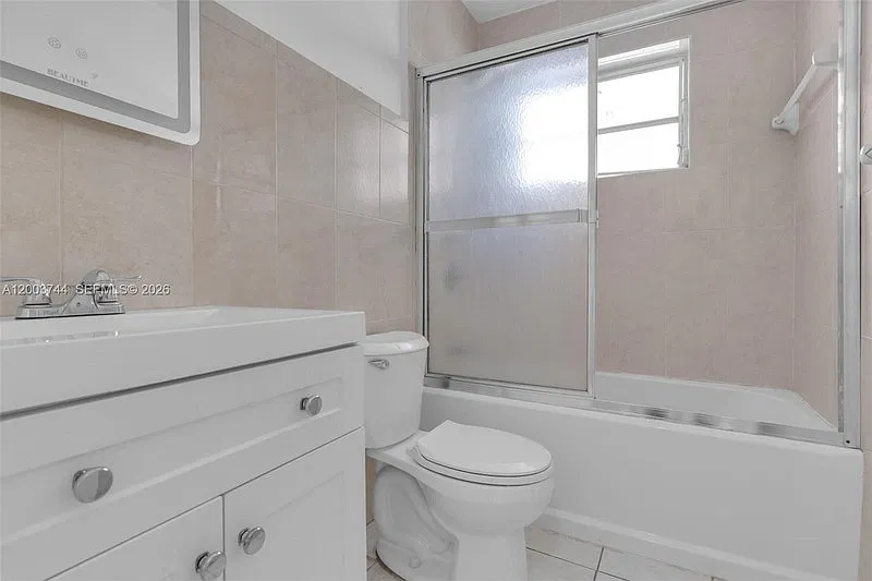 1101 SW 17th Ave #0 — Photo 3