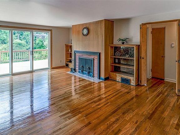 4th image of 214 Drake Rd