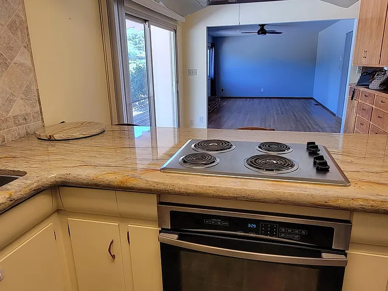 2530 W Fir Ave — Photo 9