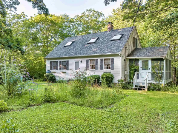 11 Council Tree Lane, Wolfeboro, NH 03894