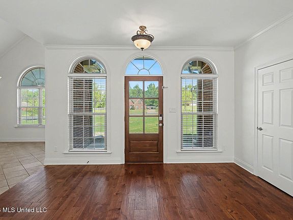 2nd image of 4425 Chamberlin Oaks Dr