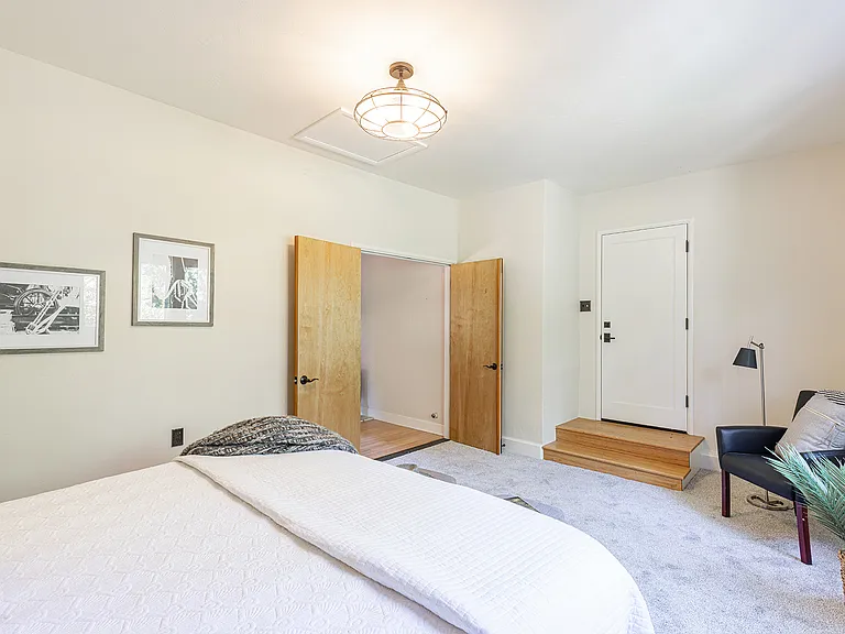 525 Keyes Ave — Photo 42