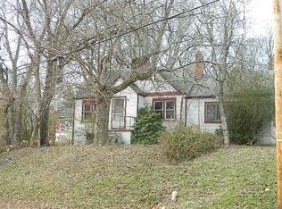 817 Newbern Rd, Pulaski, VA 24301