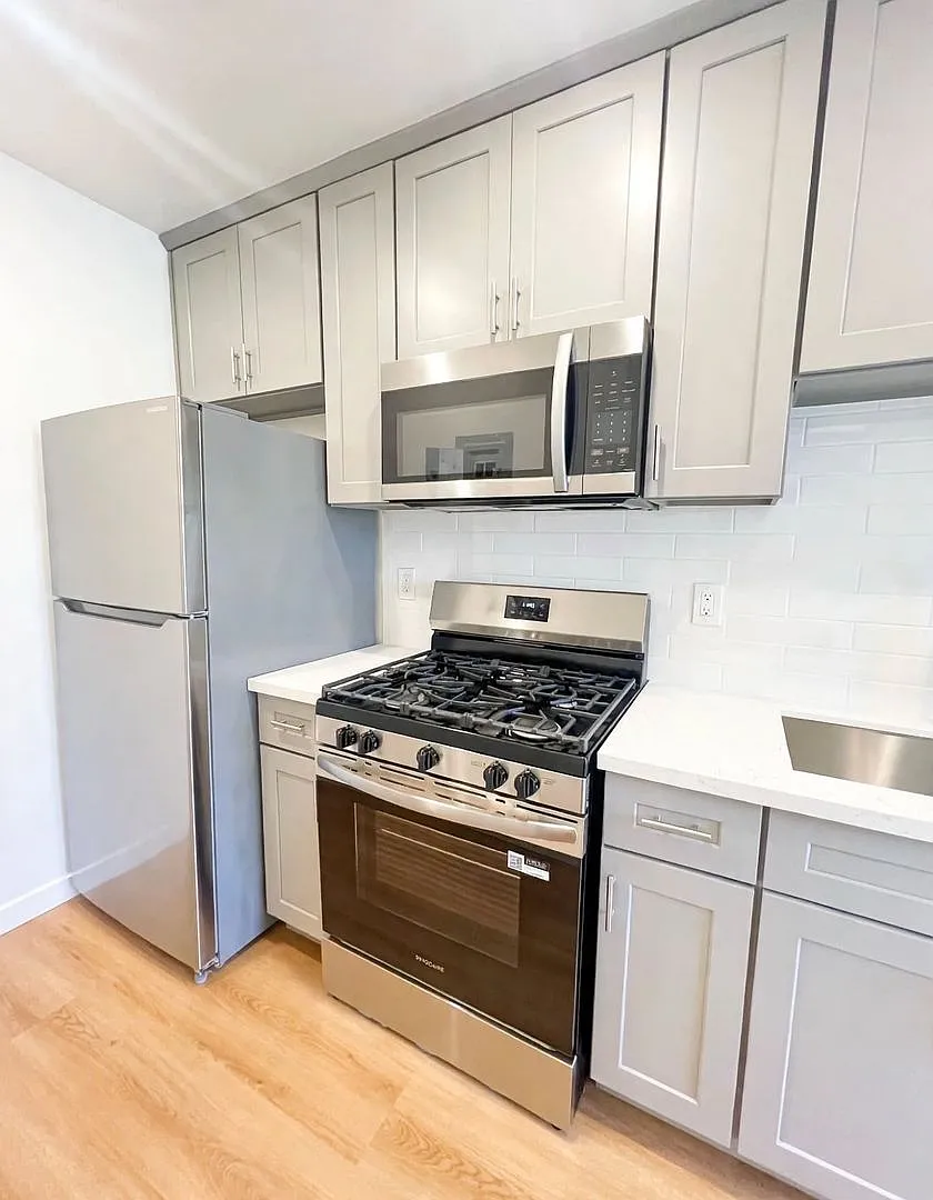 1322 & 1326 Amherst Ave — Photo 1