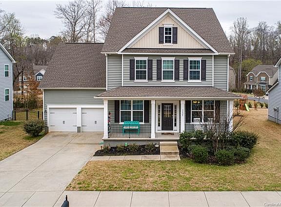 2nd image of 5825 Dinsmore Ln #143