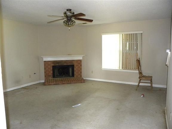 1821 Wharfside Dr, Shelby, TN 38018