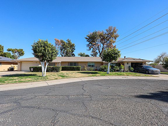 3rd image of 9005 N 109TH Drive