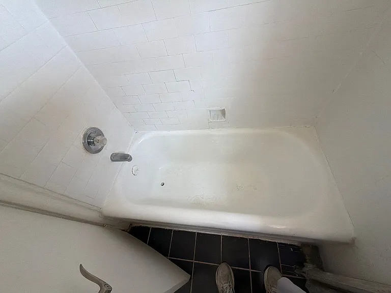 St. Jude Apartments — Photo 40