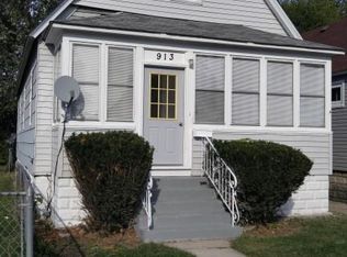 913 Murray St, Hammond, IN 46320