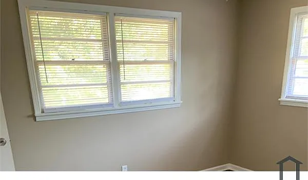 2500 Rochell Dr NW — Photo 5