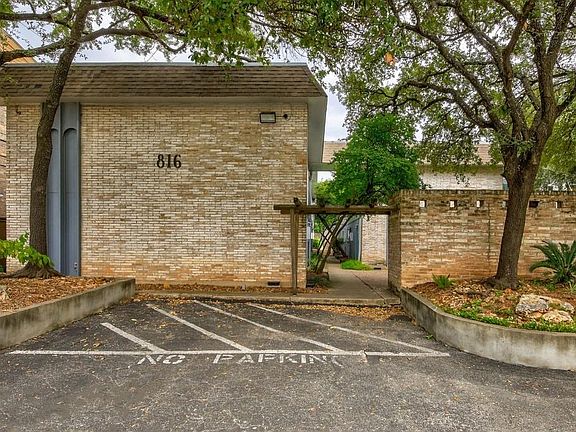 2nd image of 816 W North Loop Blvd APT 102