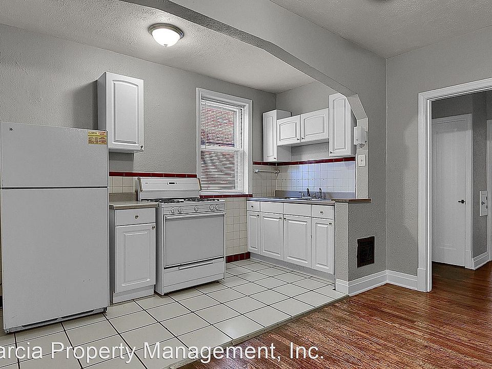 1st image of 3325 Lawn Ave #1F