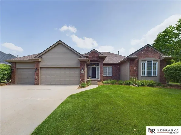 17727 Harney St, Omaha, NE 68118