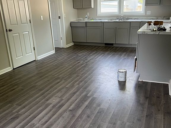 3rd image of 2646 Hanson St