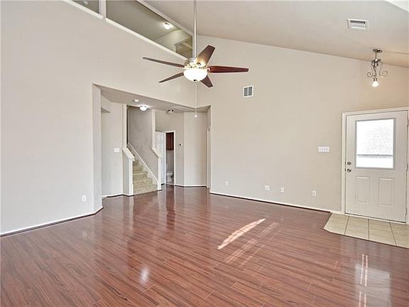 2nd image of 1811 Indian Lodge Dr