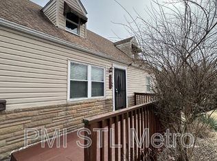220 N Harvey Ave, Saint Louis, MO 63135