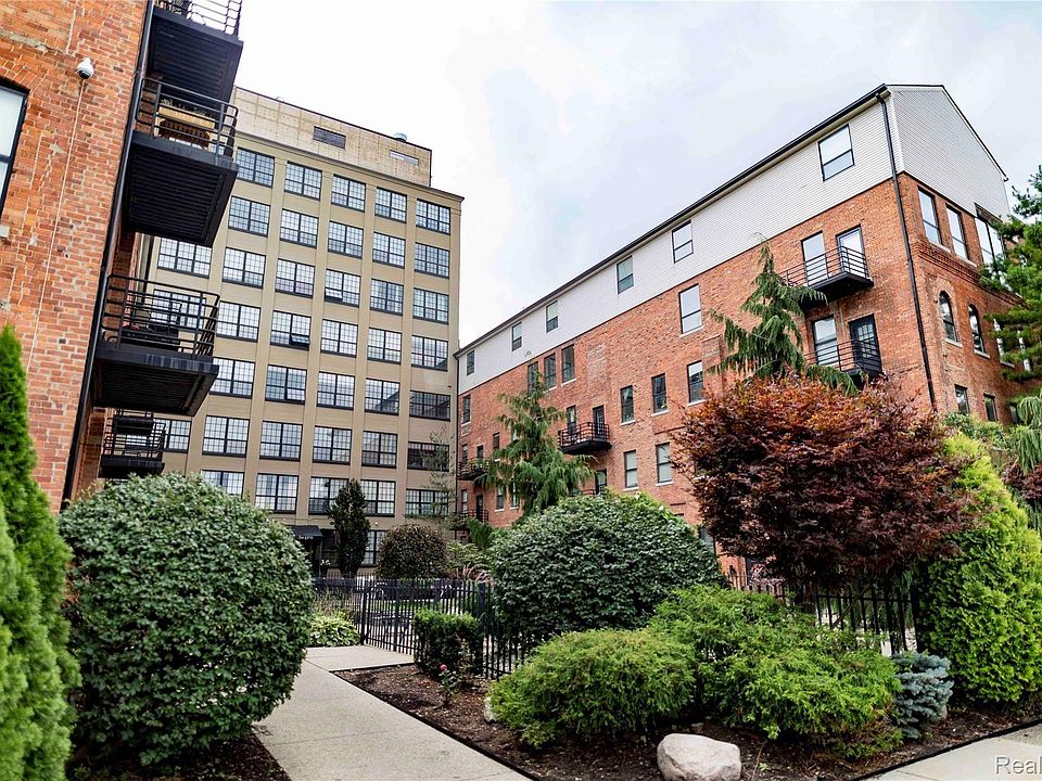 1st image of 6533 E Jefferson Ave APT 211W