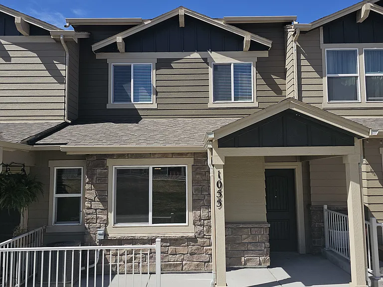 1055 Petra Hts — Photo 1