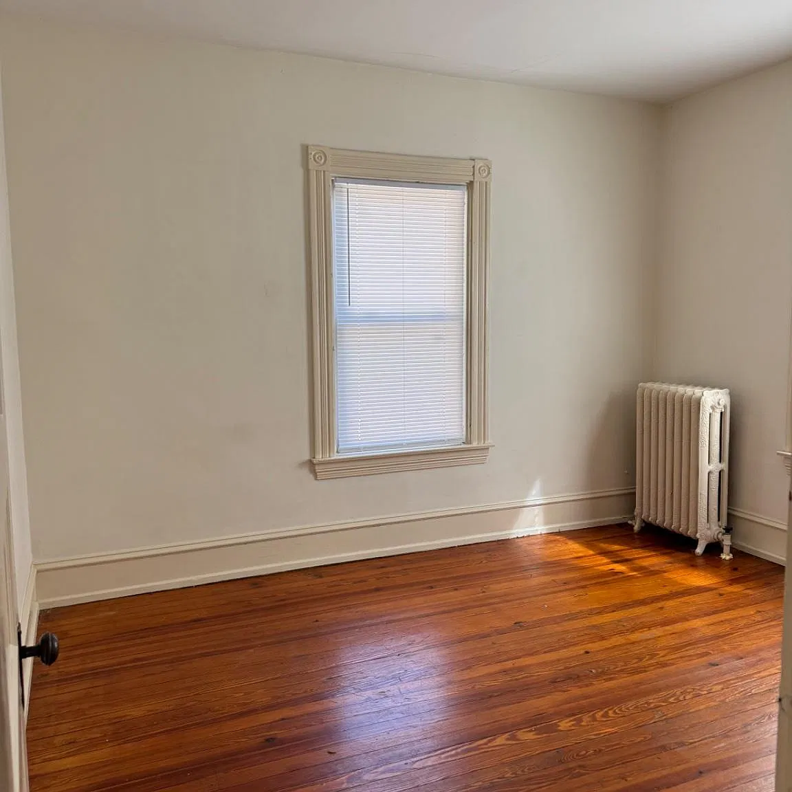 2 bed, 1.0 bath, 850 sqft, $1,300 — Photo 4