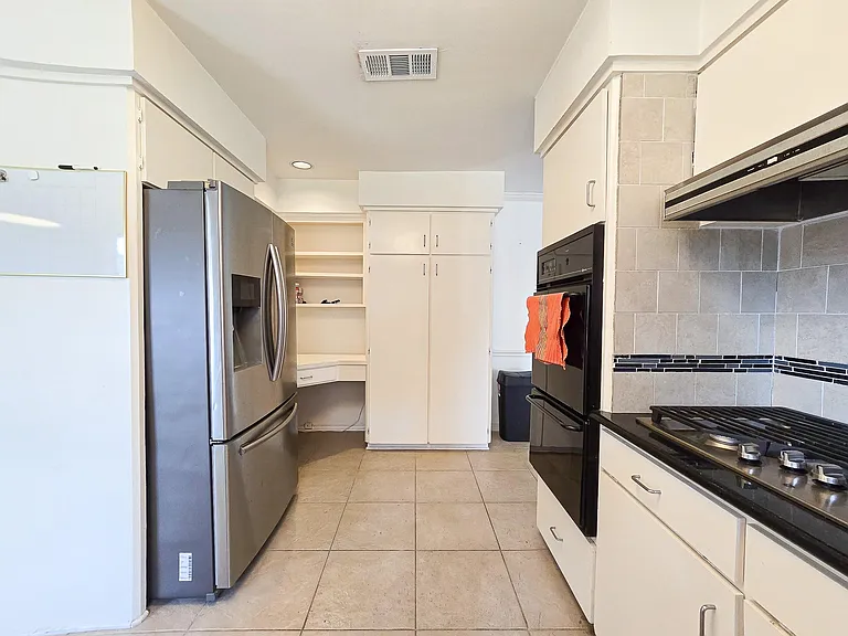 9507 Meadowbriar Ln — Photo 15