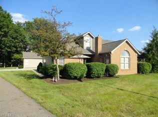 7736 Brittanny Dr NE, North Canton, OH 44720