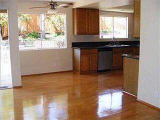 5th image of 1198 Vista Ave