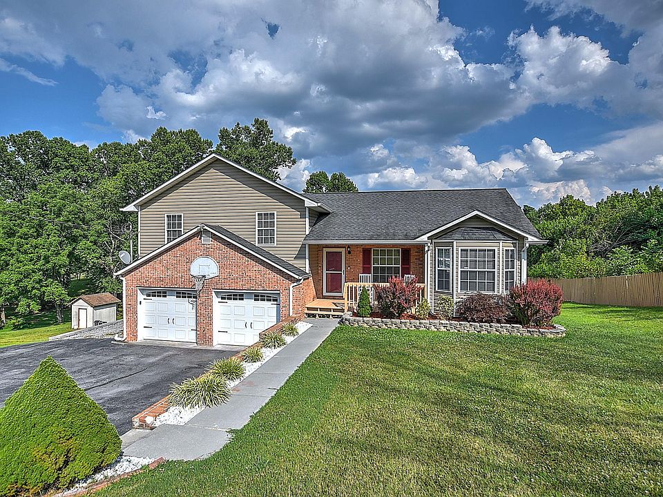 1st image of 116 Bauchman Dr