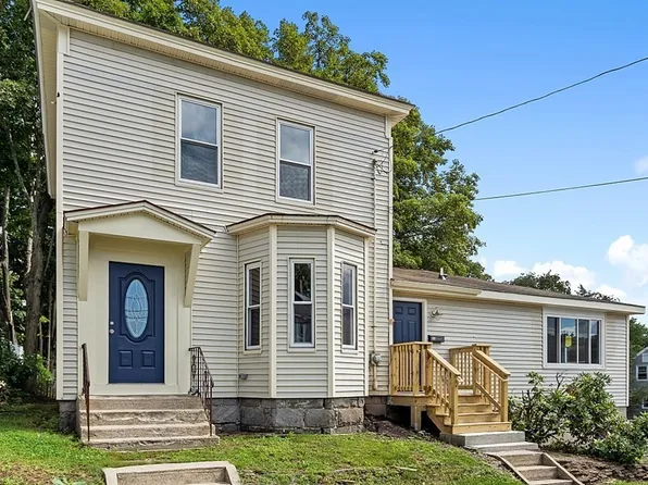 46 W Meadow Rd, Lowell, MA 01854