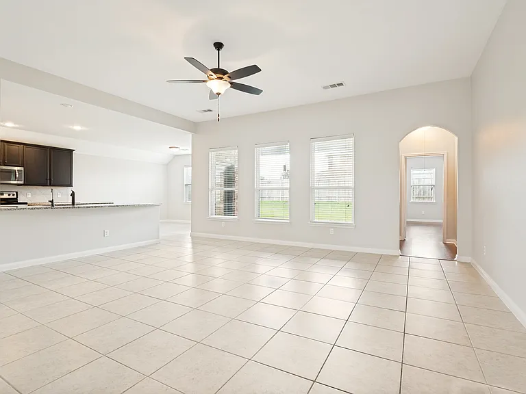 607 Shady Meadow Ln — Photo 5